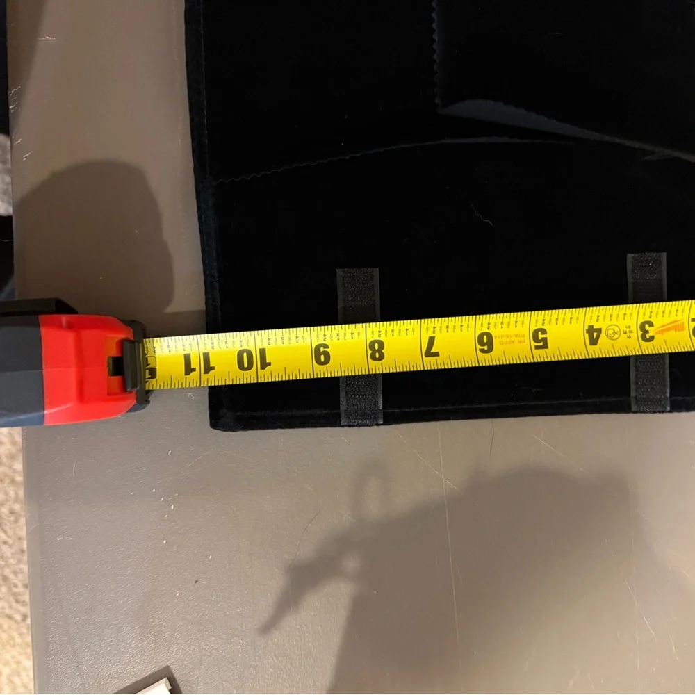 Black Jewelry Display Roll - Picture 5 of 5